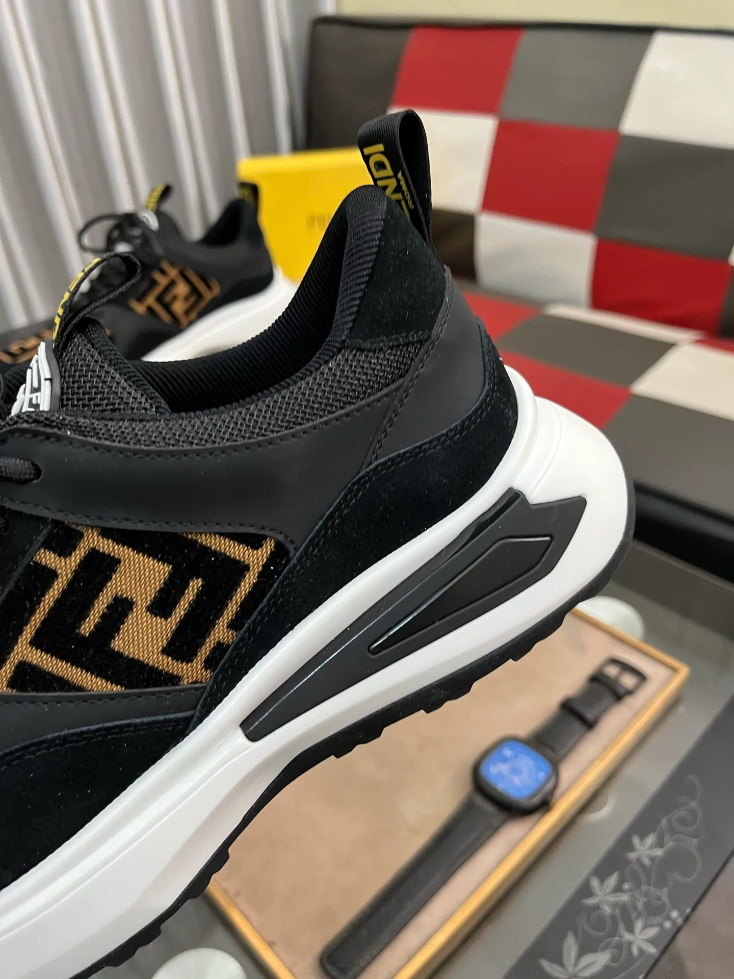 Men's shoes 💰458⌚️⌚️FENDI "FENDI" Regular size: 38-44 (casual shoes) Product materials: Selected cowhide upper, soft sheepskin lining; original outsole. 6️⃣colors available